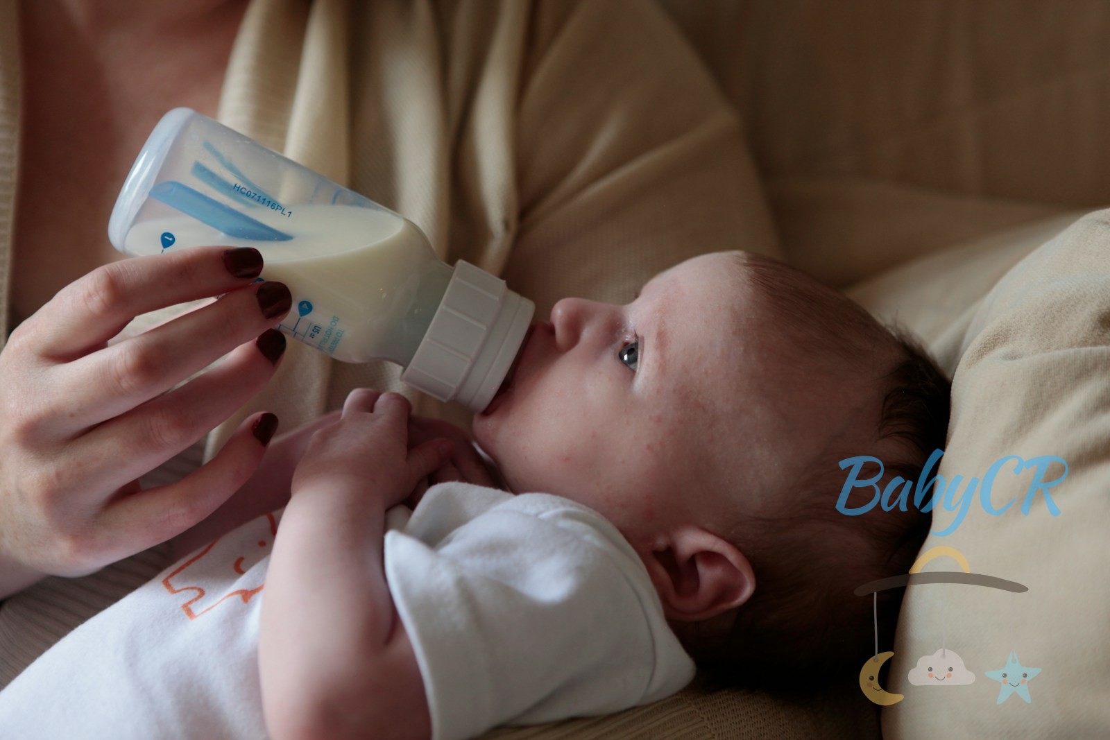 When Can Babies Hold Their Own Bottle