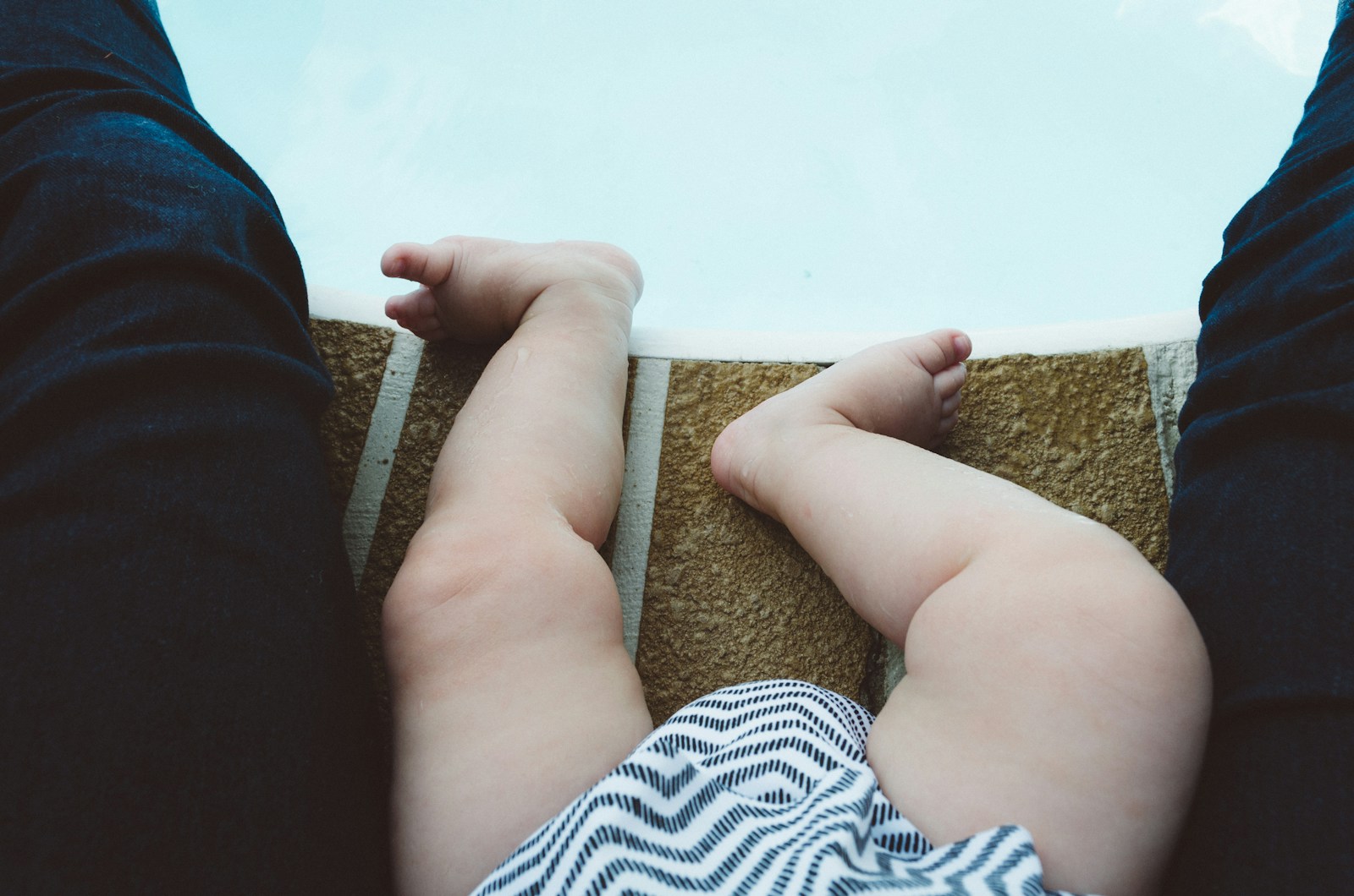 Do babies have kneecaps