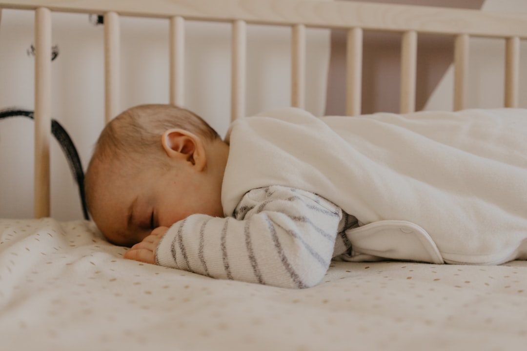 Can Babies Sleep on Their Side topic image